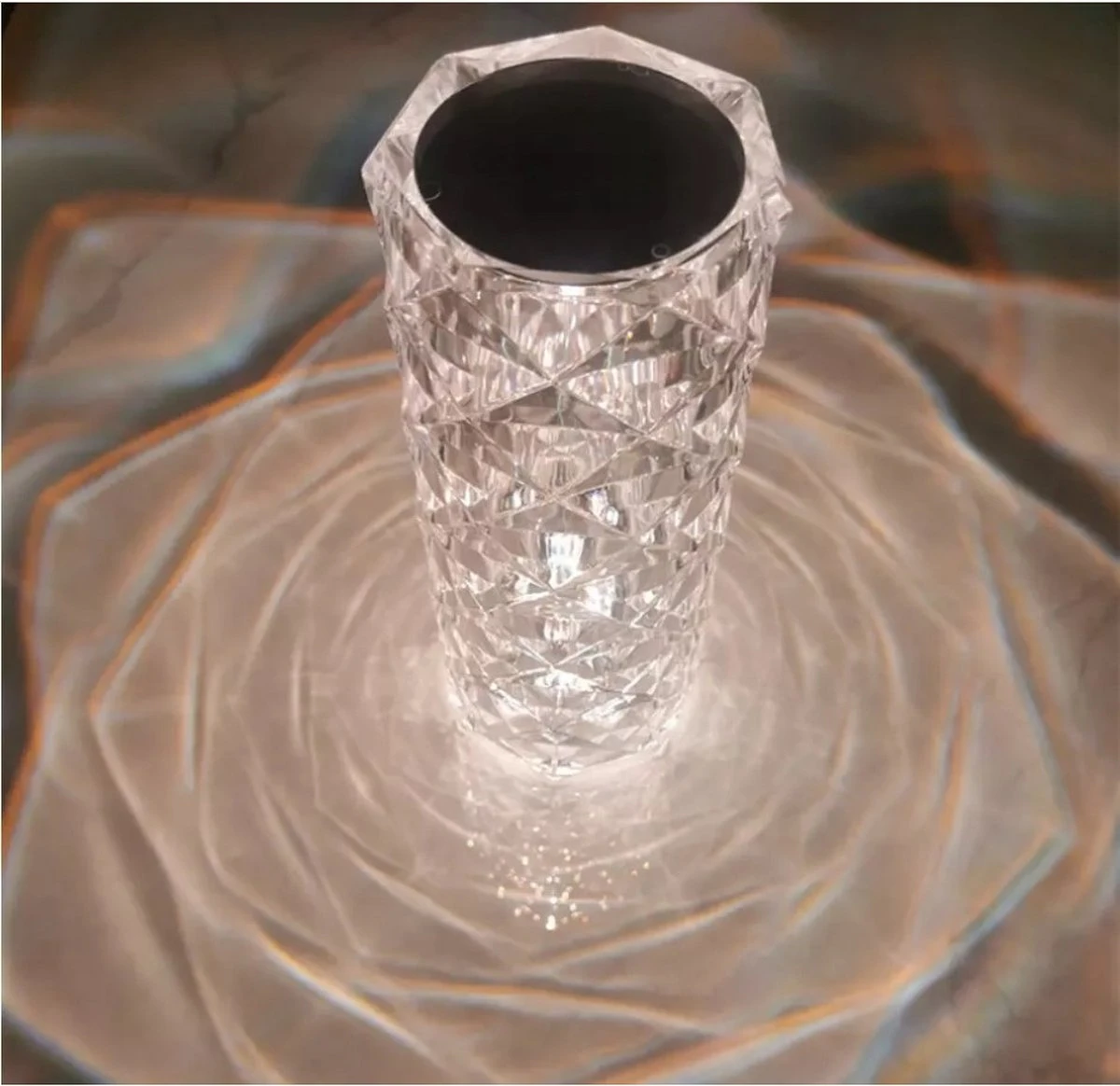 Merkloos Crystal Led Touch Lamp - Oplaadbaar Met Afstandsbediening 7 Merkloos Crystal Led Touch Lamp - Oplaadbaar Met Afstandsbediening - Afbeelding 5