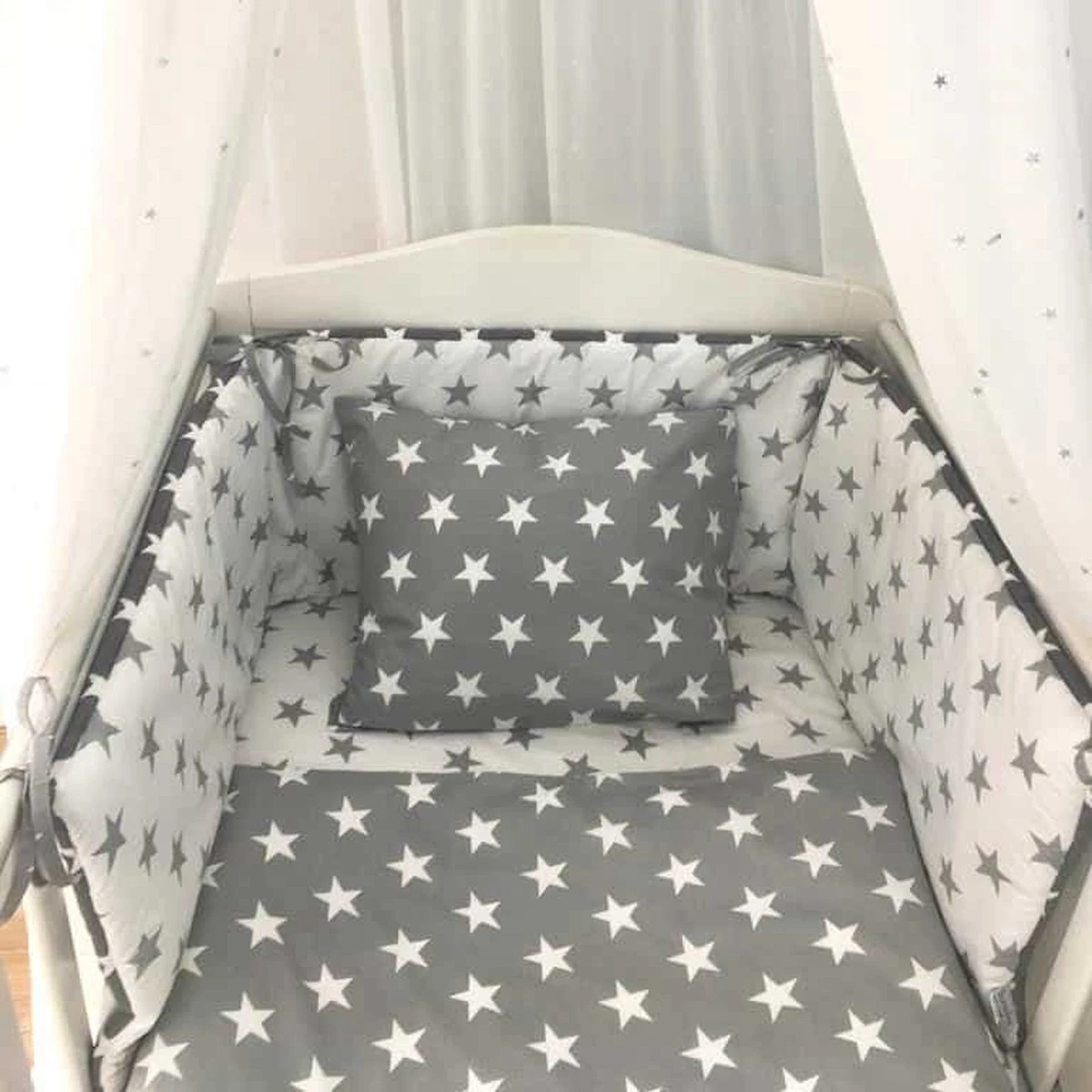 Bedomrander Hollywood Grijs - Bedbumper 4 Bedomrander Hollywood Grijs - Bedbumper - Afbeelding 2