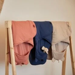 Jollein Wikkeldeken Basic Stripe - Rosewood -Baby Peuter Winkel 1200x1200 1109