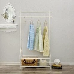 Songmics Vintage Kledingstandaard – Kledingrek - Rek Met Kledingstang En 2 Planken 11 Songmics Vintage Kledingstandaard – Kledingrek - Rek Met Kledingstang En 2 Planken -Baby Peuter Winkel 1200x1200 1641