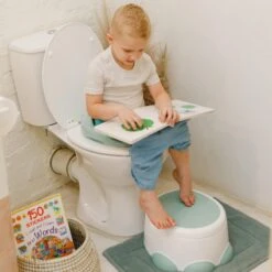 Bumbo - Step 'n Potty Hemlock Green -Toilet Trainer- Brilverkleiner Met Opstapje -Toilet Bril Zitje - 3 In 1 WC Potje -WC Zindelijkheids Training Voor Jongens/Meisjes - Urinoirs Voor Kind/Peuter Van 2 Tot 7 Jaar - Wit Met Groen 15 Bumbo - Step 'n Potty Hemlock Green -Toilet Trainer- Brilverkleiner Met Opstapje -Toilet Bril Zitje - 3 In 1 WC Potje -WC Zindelijkheids Training Voor Jongens/Meisjes - Urinoirs Voor Kind/Peuter Van 2 Tot 7 Jaar - Wit Met Groen -Baby Peuter Winkel 1200x1200 228
