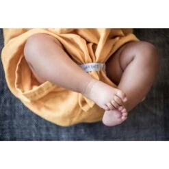 KipKep Blenker Hydrofiele Badcape - Maat 100x70cm - Little Bees Geel -Baby Peuter Winkel 1200x1200 674