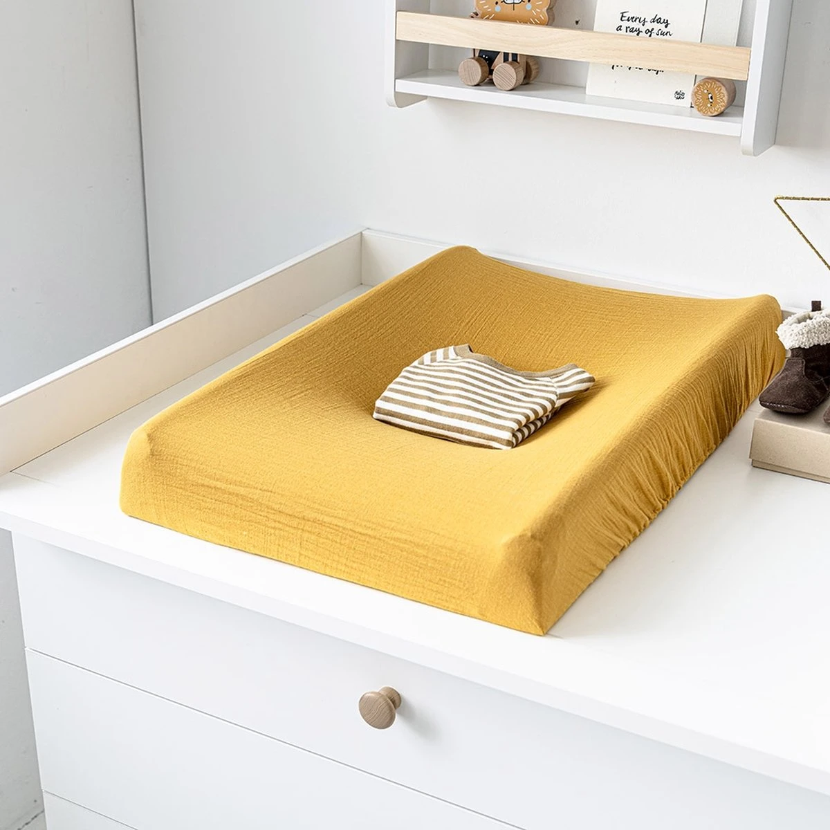 Petite Amélie ® Commode Kast Baby - Verzorgingstafel Met Veel (opberg)ruimte - Wit - Conform Door 100 Cm Breedte - Laden Openen & Sluiten Automatisch Door Soft Close - H.90x B.100x D.55 Cm 4 Petite Amélie ® Commode Kast Baby - Verzorgingstafel Met Veel (opberg)ruimte - Wit - Conform Door 100 Cm Breedte - Laden Openen & Sluiten Automatisch Door Soft Close - H.90x B.100x D.55 Cm - Afbeelding 2