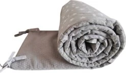 Quilola Bedbumper Stars Grey - Bed Zijbeschermers - Anti Stootrand - Bedomrander 180x30 Cm -Baby Peuter Winkel 1200x698 1