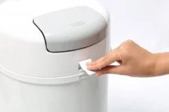 DiaperPail - Soft Grey - Luieremmer Met Speciale Luiersluis - Werkt Met Normale Vuilniszakken -Baby Peuter Winkel 1200x799 17