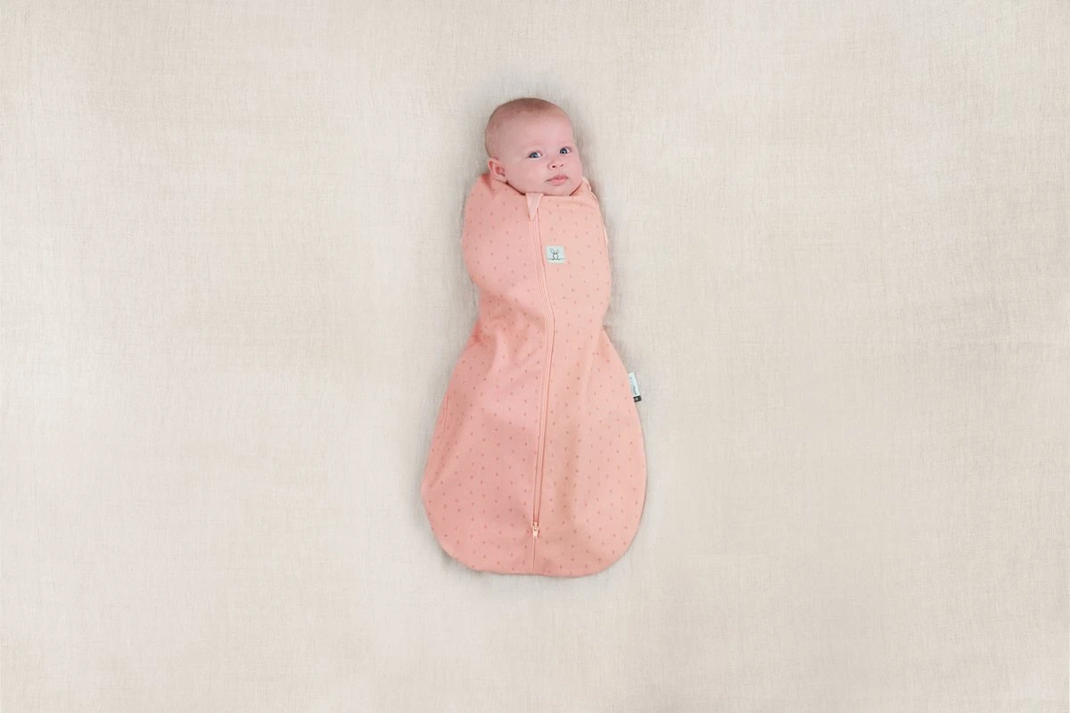 ErgoPouch Slaapzak Baby Cocoon Zomer - 0-3 Maanden - TOG 0.2 - Berries 6 ErgoPouch Slaapzak Baby Cocoon Zomer - 0-3 Maanden - TOG 0.2 - Berries - Afbeelding 4