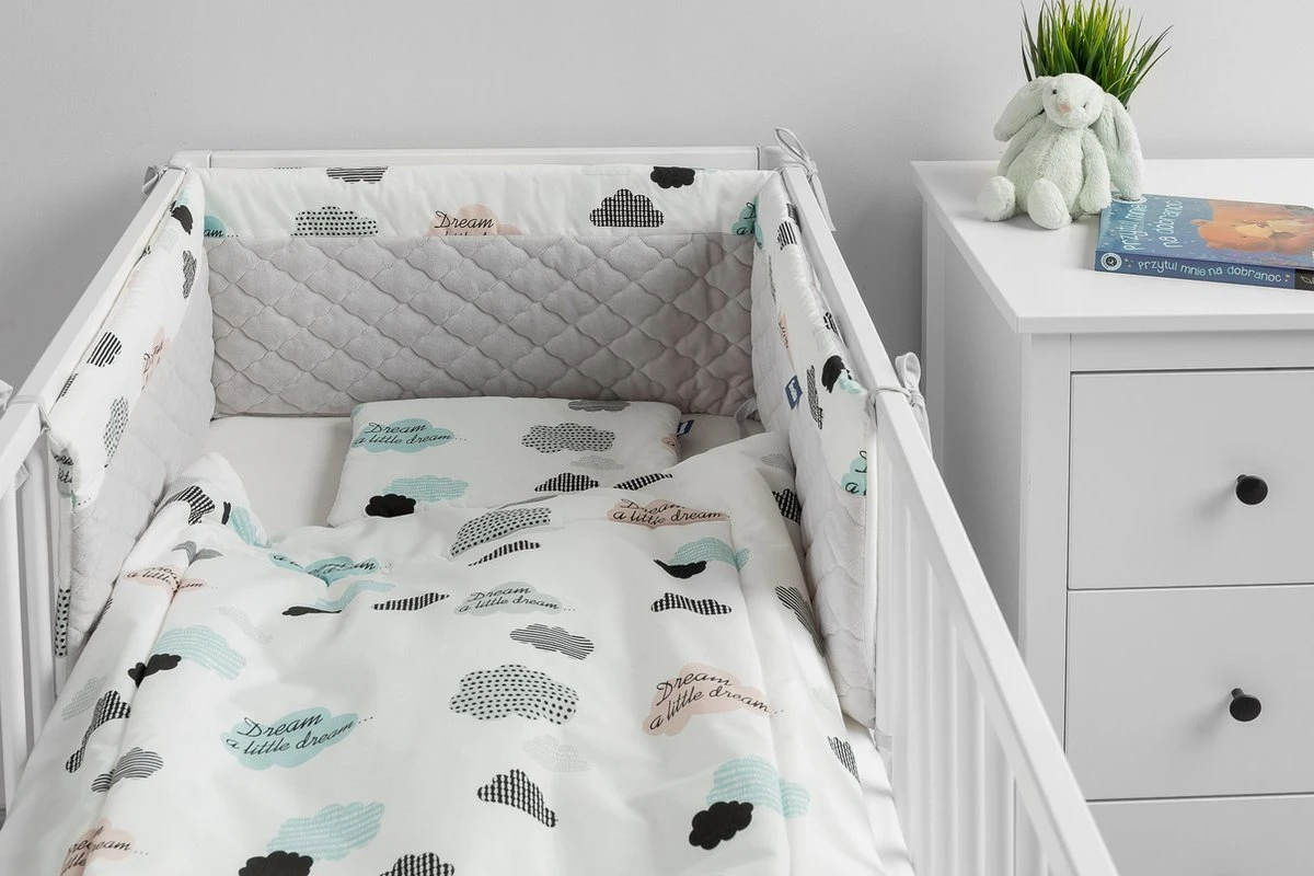 Sensillo Baby Bedbumper - Bedomrander - Anti Stootrand Ledikant - Bed Zijbeschermers - 180x30cm - Grijze Wolkjes 5 Sensillo Baby Bedbumper - Bedomrander - Anti Stootrand Ledikant - Bed Zijbeschermers - 180x30cm - Grijze Wolkjes - Afbeelding 3