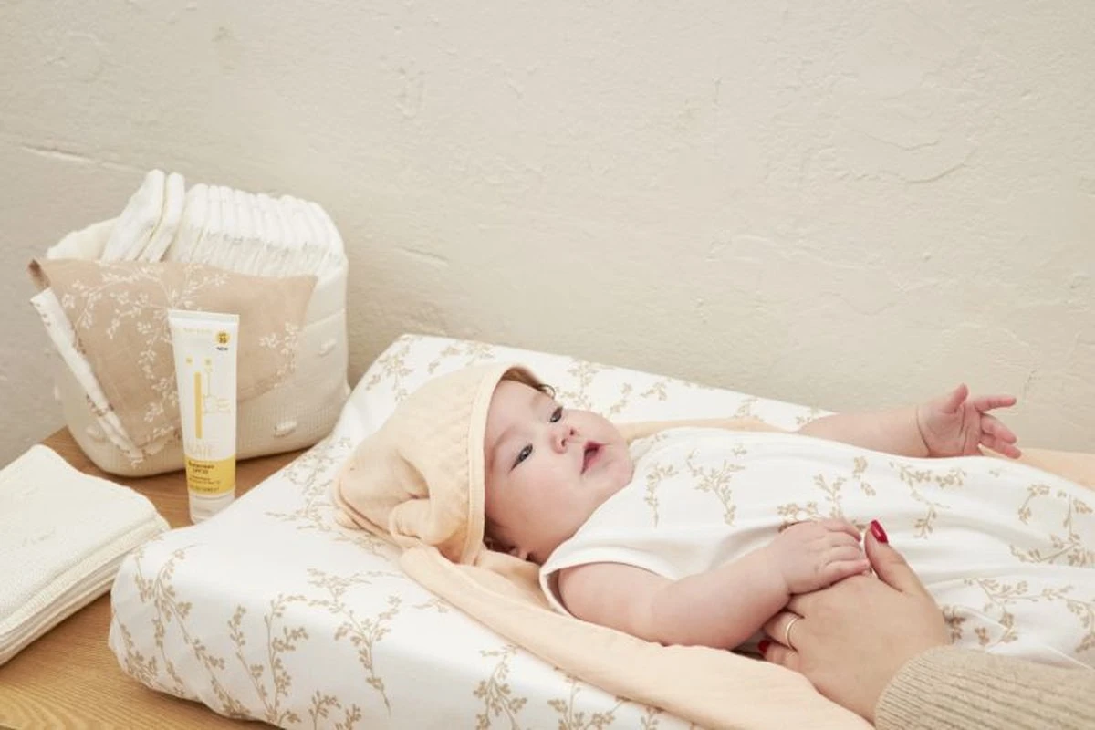 Meyco Branches Aankleedkussenhoes - 50x70 Cm - Sand 7 Meyco Branches Aankleedkussenhoes - 50x70 Cm - Sand - Afbeelding 5