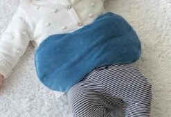 KipKep Woller Warmtekussen - Denim Blue -Baby Peuter Winkel 1200x821 3