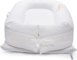 DockAtot (voormalig Sleepyhead) Babynestje Deluxe+ Pristline White 24 DockAtot (voormalig Sleepyhead) Babynestje Deluxe+ Pristline White -Baby Peuter Winkel 1200x944 2