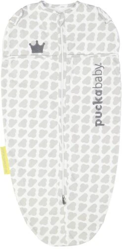 Puckababy Inbakerslaapzak Original Mini 3-6 Maanden - Sheep Clouds -Baby Peuter Winkel 589x1200 2