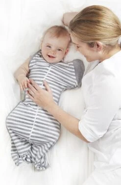 Love To Dream™ Babyslaapzak Swaddle Up™ - Inbakeren Afbouwen - Baby 4-6 Maanden - 6-8.5 Kg - All Season - Grijs -Baby Peuter Winkel 787x1200