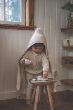 Koeka Omslagdoek Teddy Oddi - Roze - 100x100cm -Baby Peuter Winkel 799x1200 48