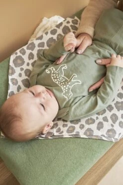 Meyco Uni Aankleedkussenhoes - 2-pack - Badstof - Forest Green - 50x70cm -Baby Peuter Winkel 800x1200 335