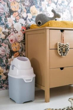 DiaperChamp ONE - Soft Silver - Standaard Luieremmer 39 DiaperChamp ONE - Soft Silver - Standaard Luieremmer -Baby Peuter Winkel 800x1200 8