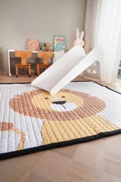 Love By Lily - Groot Speelkleed - Mr. Chairman Lion - 200x150cm 18 Love By Lily - Groot Speelkleed - Mr. Chairman Lion - 200x150cm -Baby Peuter Winkel 801x1200 128