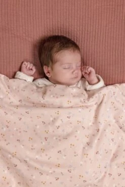 Little Dutch Ledikantdeken Little Pink Flowers -Baby Peuter Winkel 801x1200 88