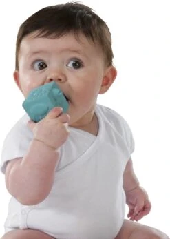 Sophie De Giraf - So Pure - Ballen En Blokken -Baby Peuter Winkel 855x1200 6